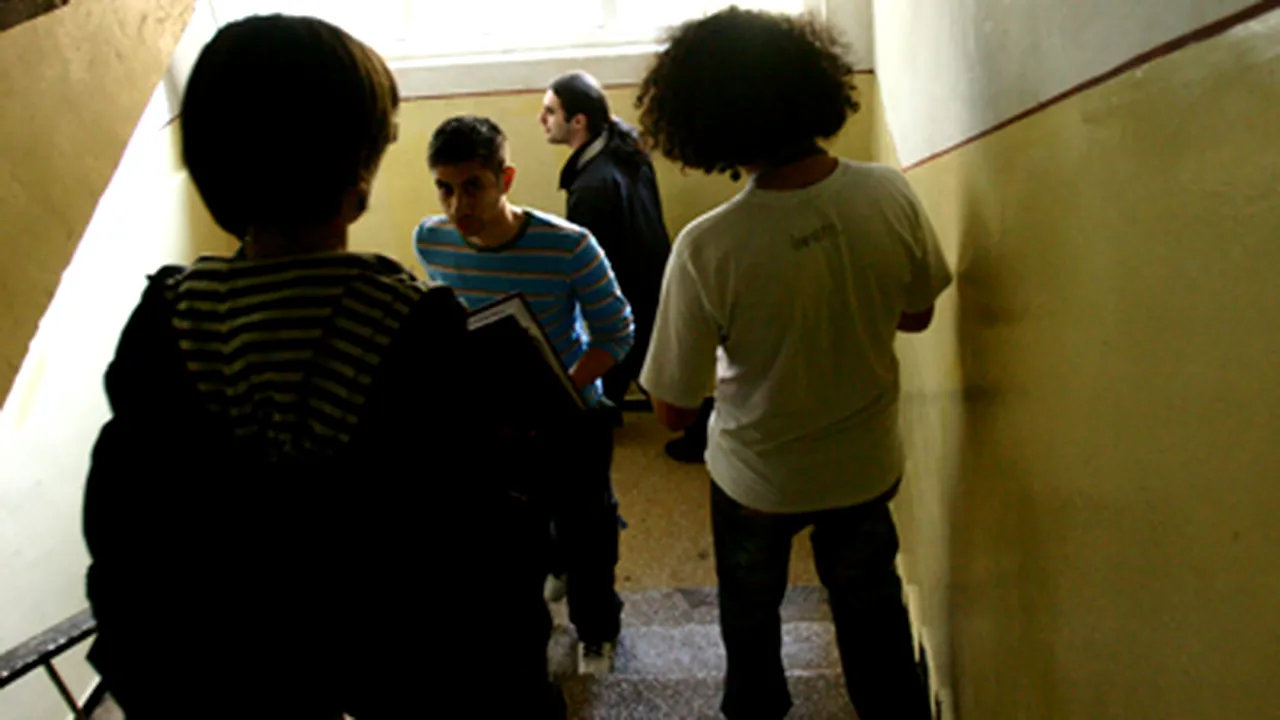 Studenţii de la Medicină nu pot folosi camera de cămin pentru întâlniri intime