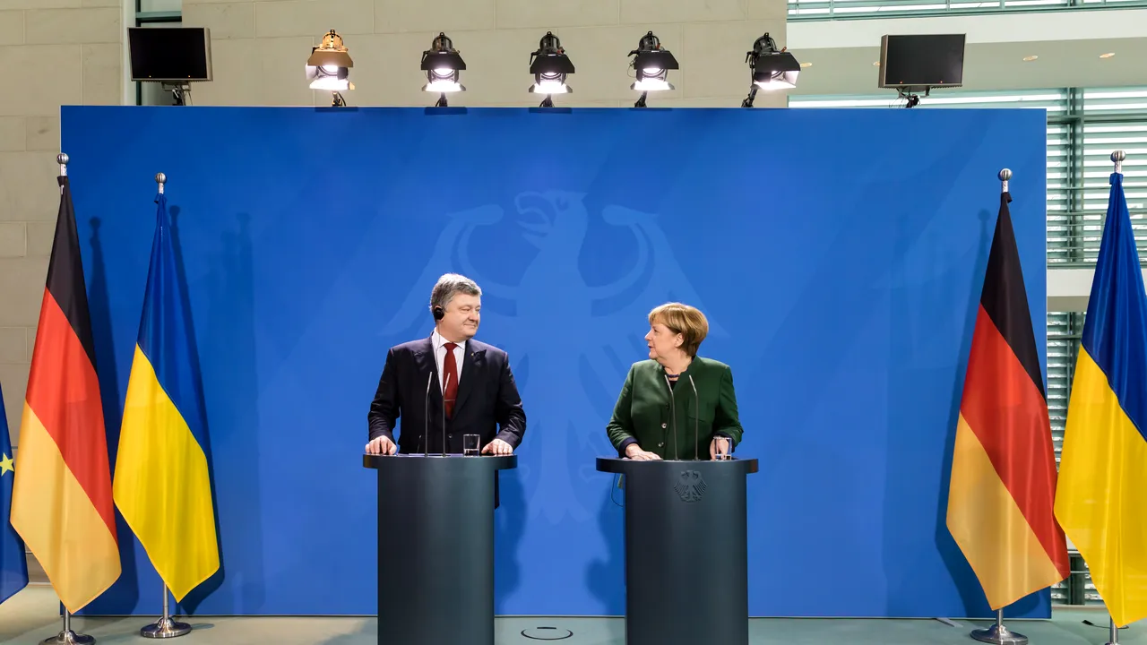 Ucraina a introdus în Constituţie aspiraţiile de aderare la UE şi NATO