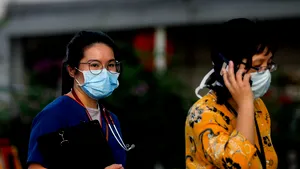 Momente de panică la un spital din Hong Kong. Pacient infectat cu coronavirus, repartizat în salonul greşit