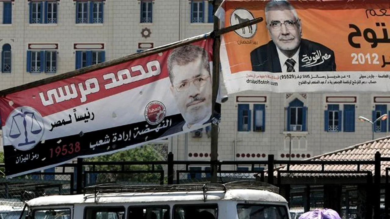 Mohammed Morsi şi Ahmad Shafiq, în turul doi al alegerilor prezidenţiale egiptene