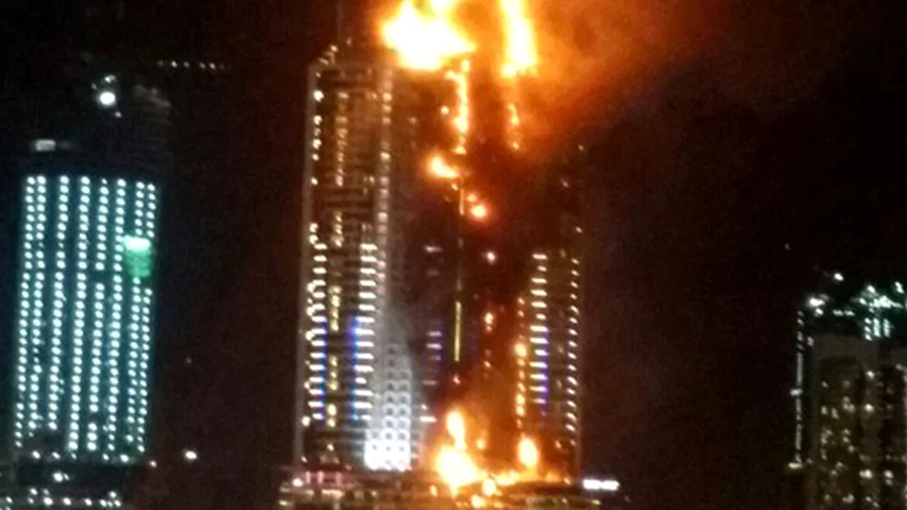 INCENDIU puternic la un hotel din Dubai, în seara de Revelion: Cel puţin un mort şi 14 răniţi  - VIDEO