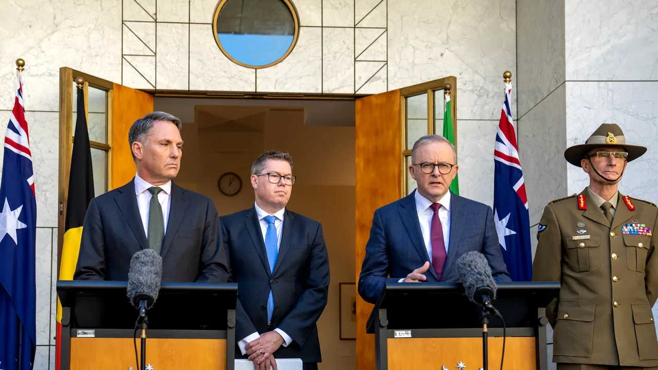 Schimbare de strategie: Australia va cumpăra rachete cu rază lungă de acţiune pentru apărare