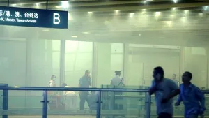 Explozie pe un aeroport din China: Un bărbat a detonat o grenadă improvizată într-o doză de bere - GALERIE FOTO, VIDEO