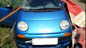 Femeie ajunsă la spital, după ce o bară căzută dintr-un TIR a străpuns parbrizul maşinii în care era/ Medic: Victima poate spune că s-a născut a doua oară