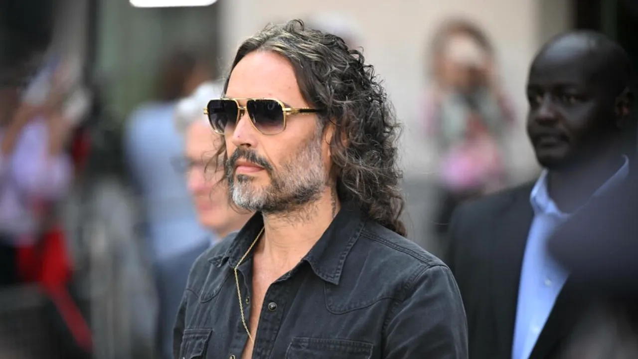 Russel Brand a pledat nevinovat cu privire la acuzațiile de viol și abuz sexual