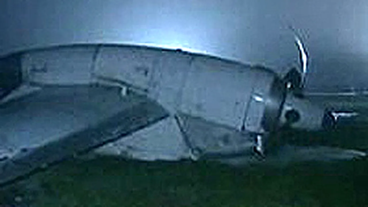 Opt morţi în urma prăbuşirii unui avion pe aeroportul din Chişinău (Video ProTV)