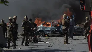 Crime pe o autostradă din Pakistan: Mai multe autobuze de pasageri, luate cu asalt de atacatori înarmaţi