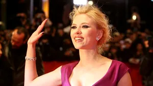 Scarlett Johansson despre fotografiile nud: Dacă suntem actori nu înseamnă că nu avem dreptul de a avea o viaţă privată