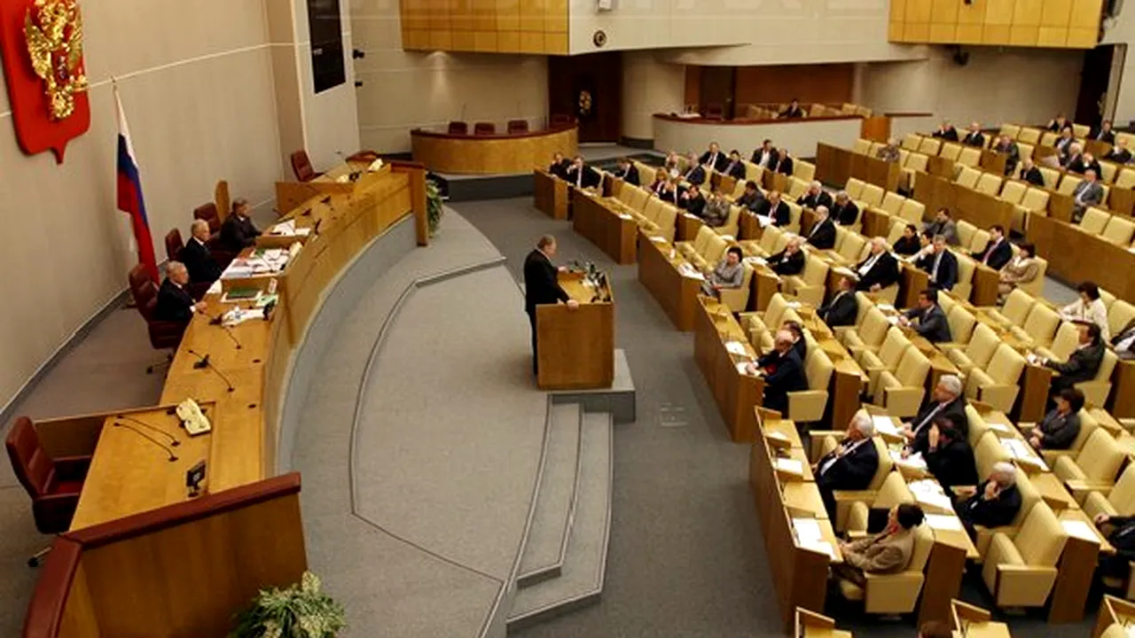 Duma de Stat din Rusia interzice adopţia copiilor ruşi de către americani