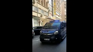 VIDEO | Doi bărbaţi bănuiţi că au spart o firmă din Sectorul 6, de unde au furat 40.000 de lei, au fost arestaţi