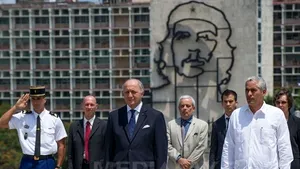 Prima vizită a unui ministru francez de Externe în Cuba, după 31 de ani - FOTO