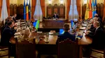 Premierul Luca Niculescu participă la prima ședință CSAT de la preluarea mandatului