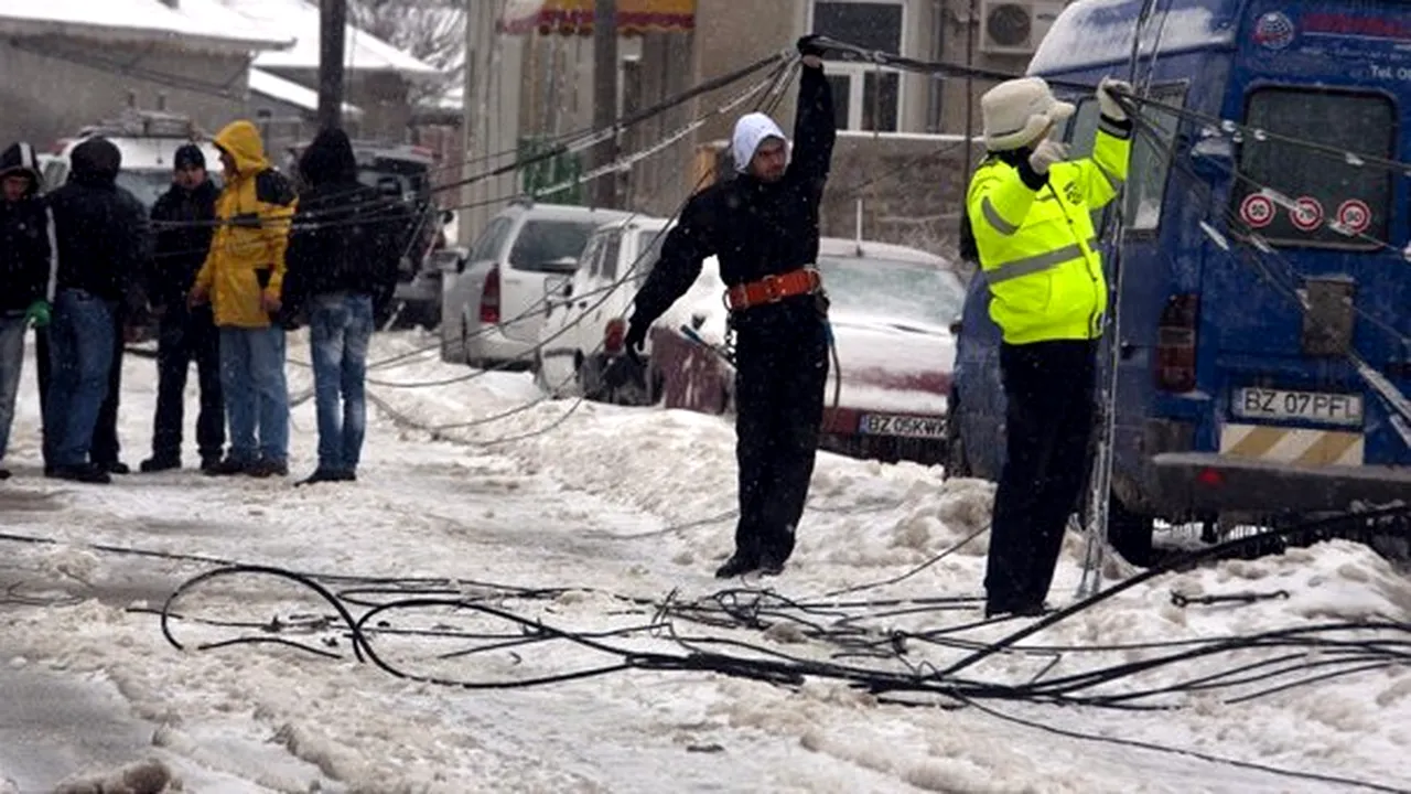 Aproximativ 20.000 de consumatori din 118 localităţi din judeţul Buzău, fără energie electrică