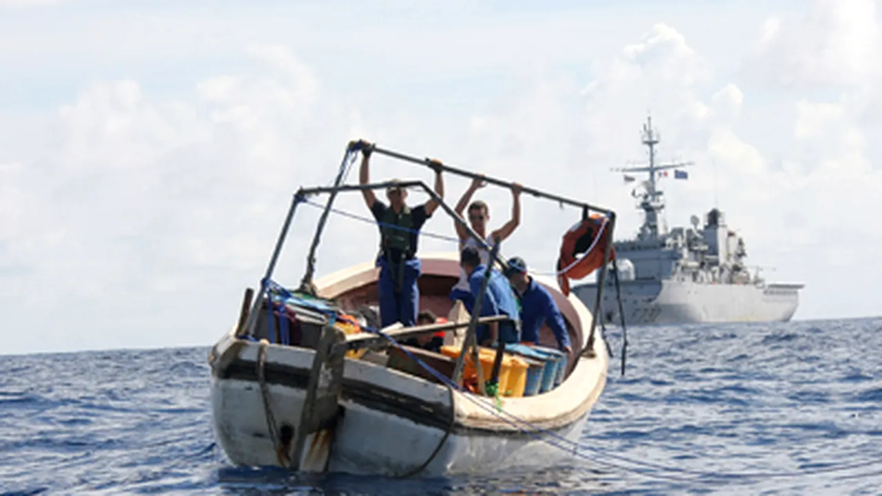11 marinari români, răpiţi de piraţi somalezi