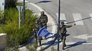 Armata israeliană a eliberat un soldat ţinut ostatic de Hamas 