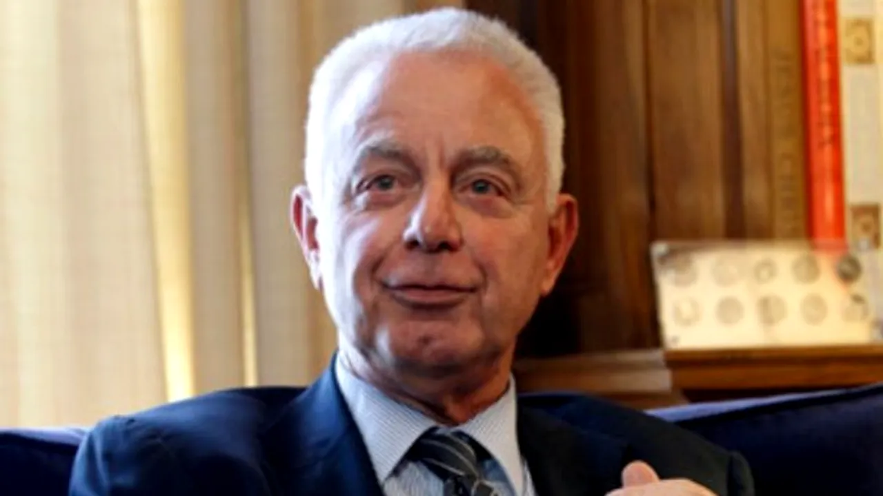 Preşedintele Consiliului de Stat, Panayotis Pikramenos, învestit ca premier interimar al Greciei
