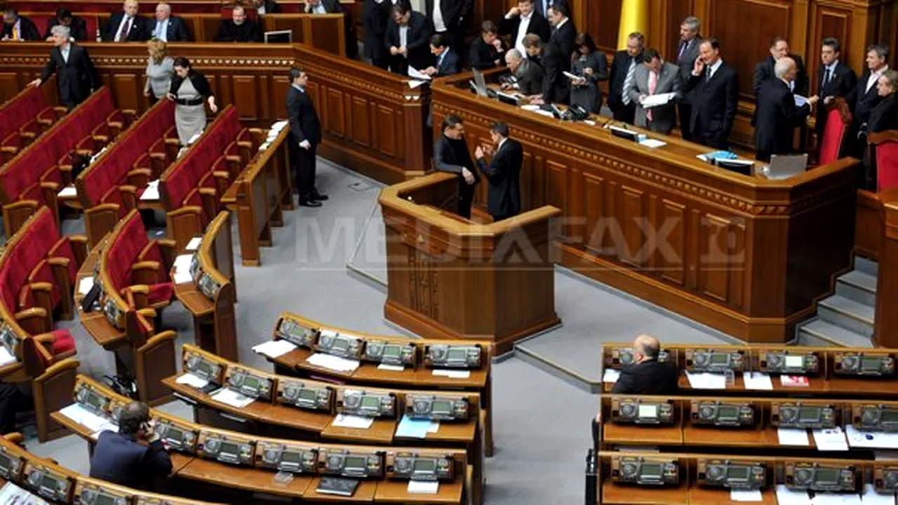 Preşedintele Parlamentului ucrainean cere alegeri anticipate, în urma bătăii dintre deputaţi