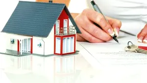 Isărescu, guvernatorul BNR: Aproape 4000 de români au depus notificări de dare în plată a imobilelor