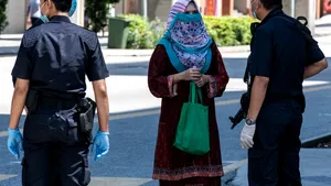 Şi-au pus pe toată lumea în cap! Guvernul malaezian, gafă de proporţii într-o campanie publicitară pentru combaterea coronavirusului