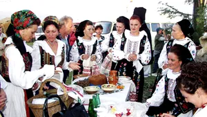 Băsescu, aşteptat la Târgul de Fete de pe Muntele Găina