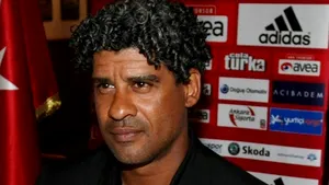 Galatasaray a reziliat contractul cu Frank Rijkaard
