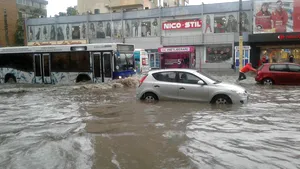 NEWS ALERT: Meteorologii au emis cod galben de inundaţii. Ce judeţe sunt vizate