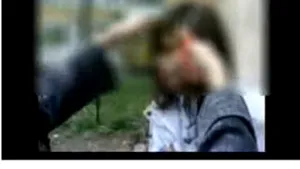 Arsă cu ţigara pe faţă pentru că a vrut să 