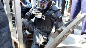 DESCINDERI la GARA DE NORD: Tablouri furate din casa unor francezi, găsite de poliţişti în canale