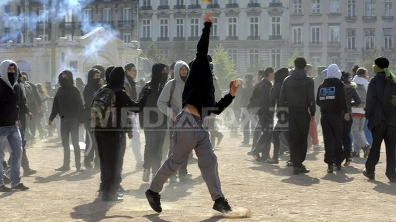Mii de participanţi la manifestaţiile împotriva reformei pensiilor organizate sâmbătă în Franţa