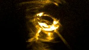 TORNADĂ SOLARĂ uriaşă, de cinci ori mai mare decât Pământul, ÎNREGISTRATĂ VIDEO pentru prima dată