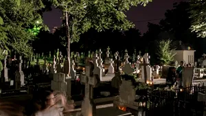 Noaptea Muzeelor: 25.000 de vizitatori, la Cimitirul Bellu din Capitală - FOTO