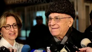 Iliescu, de onomastică: Îmi doresc sănătate înainte de toate. Fostul preşedinte a primit urări de 