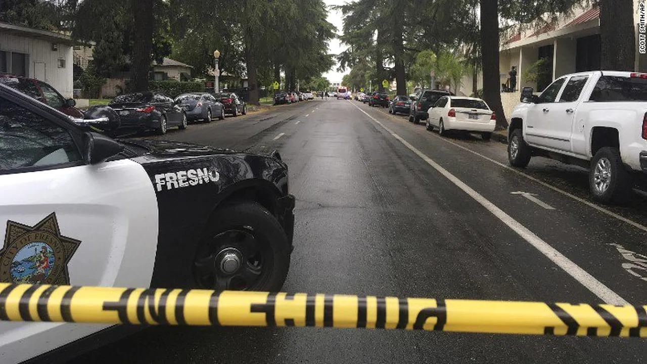 Trei persoane, decedate în urma unui atac armat în oraşul american Fresno