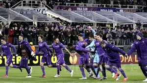 Fiorentina întâlneşte AS Roma, Inter pe Wolfsburg şi Dnepr pe Ajax în optimile Ligii Europa