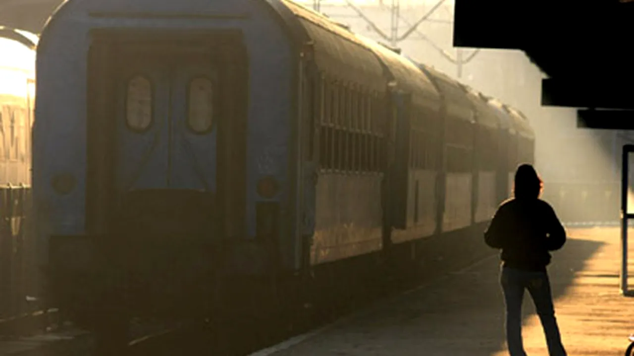 Poliţist arădean, înjunghiat în tren de un călător