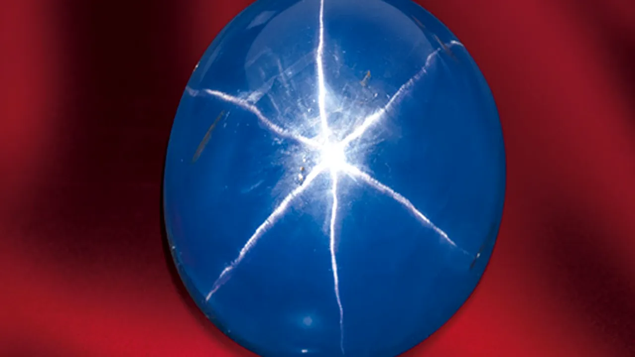 Cel mai mare safir stelat din lume, estimat la cel puţin 100 milioane de dolari, descoperit în Sri Lanka