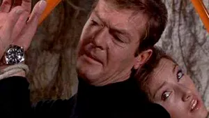 Un ceas purtat de Roger Moore în filmul 