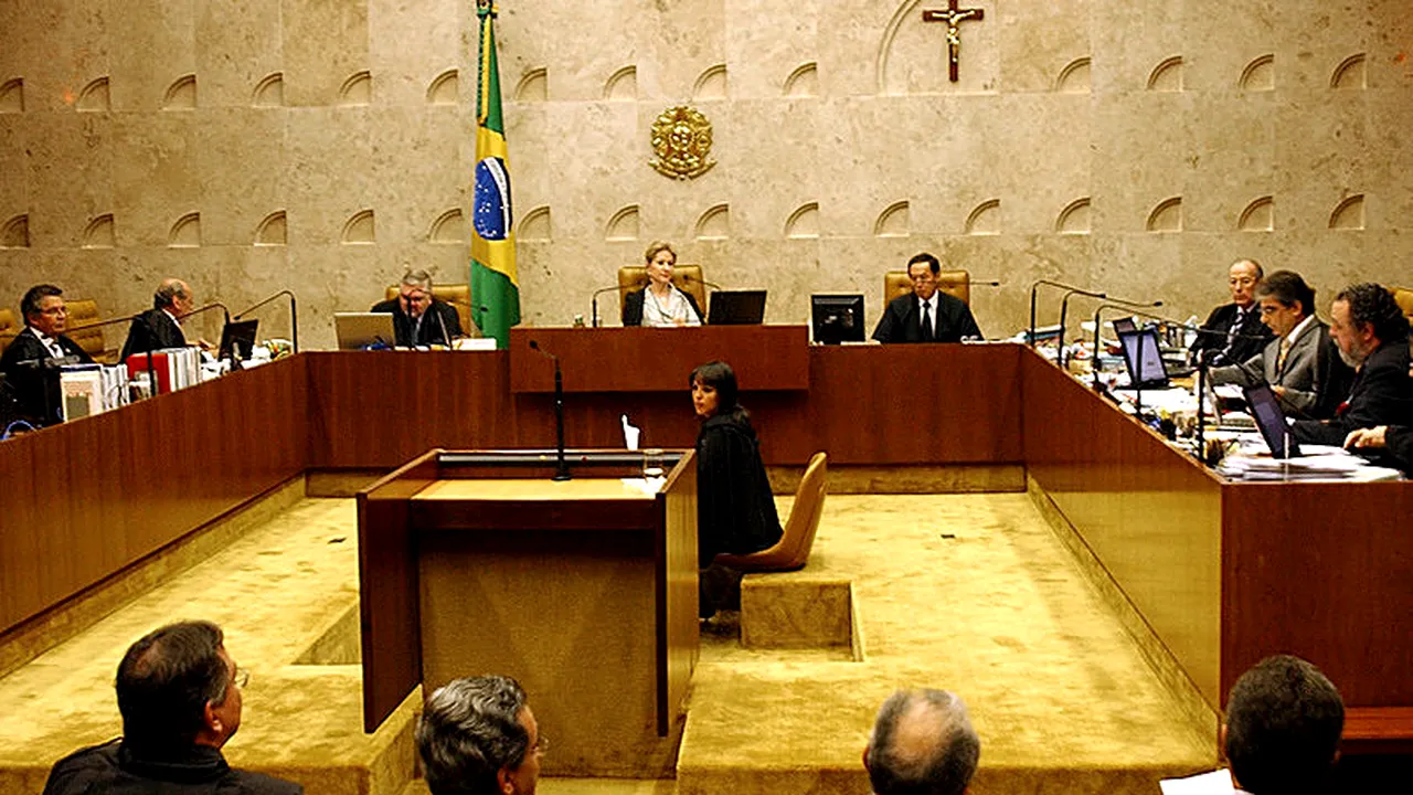 Curtea Supremă a Braziliei a aprobat deschiderea unor anchete de corupţie asupra a opt miniştri 