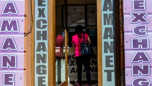 O femeie din Galaţi, acuzată pe nedrept de furt, a fost amendată şi plasată în carantină