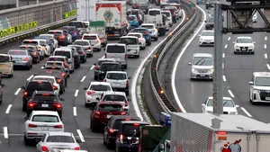 Japonia intenţionează să interzică vânzările de automobile noi pe benzină până la jumătatea anului 2030