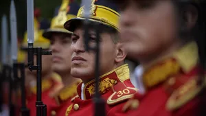 Ziua Eroilor, sărbătorită joi în toată ţara: Ceremonii militare şi religioase, depuneri de coroane de flori