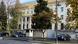 Incidentul de la Ambasada Rusiei: un bărbat recalcitrant a încercat să intre cu forța în clădire | Precizările Ambasadei