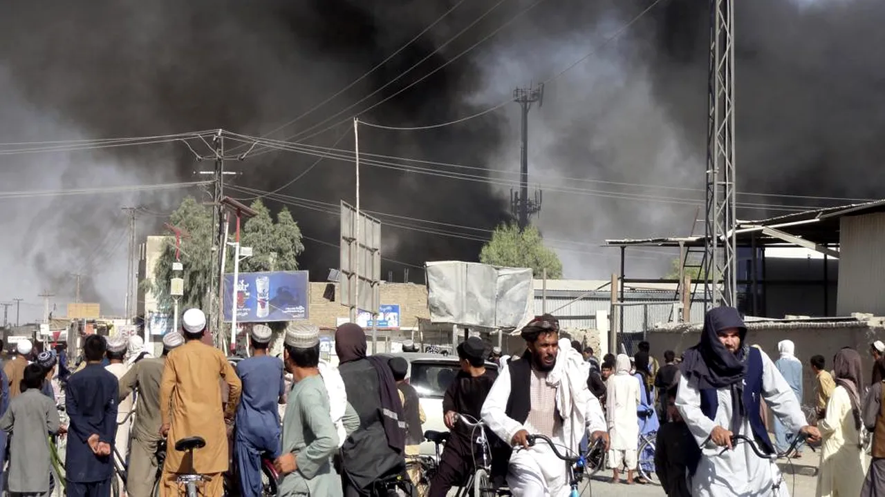 Capitala Kabul a căzut în mâinile talibanilor. UPDATE: Preşedintele Ashraf Ghani a părăsit ţara / Continuă evacuarea occidentalilor cu elicoptere