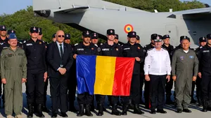România trimite în Grecia încă 44 de pompieri şi patru autospeciale de stingere
