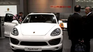 Porsche România: În 2007, un dealer vindea în medie 669 maşini. În acest an s-a ajuns la 193 unităţi