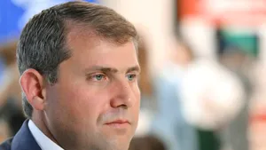 Lux în aer pentru Ilan Șor, sărăcie la sol pentru oamenii lui. Oligarhul a închiriat un avion de lux pentru președintele Kârgâzstanului