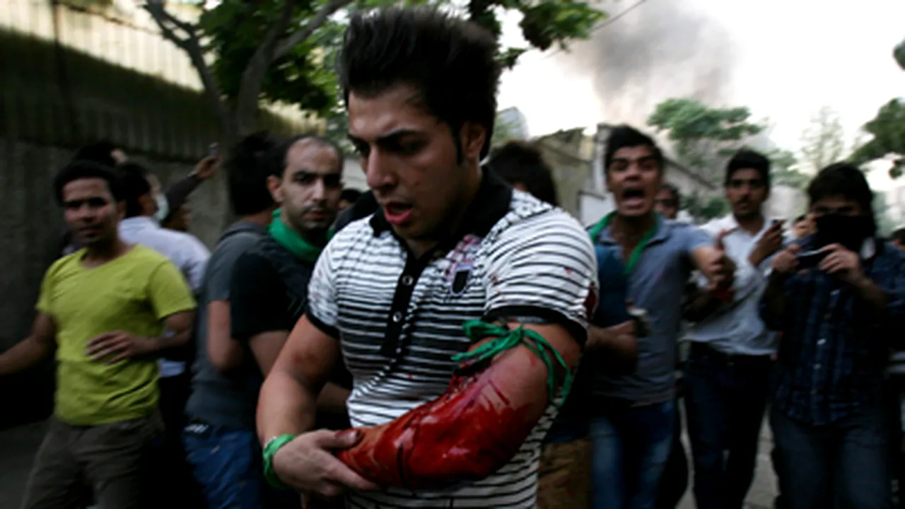 Barack Obama condamnă violenţele din Iran - VIDEO