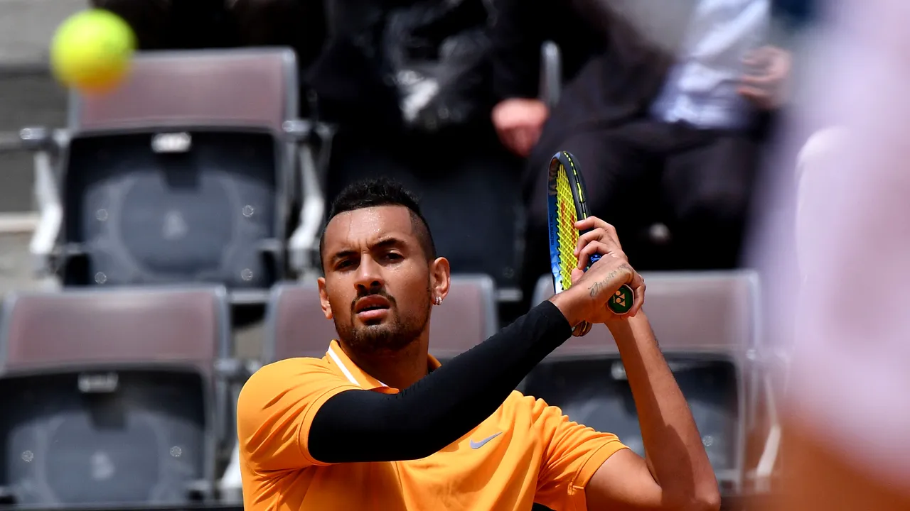 ”Rebelul” Nick Kyrgios, amendat cu 20.000 de euro, după ce a aruncat un scaun pe teren la turneul de la Roma | VIDEO