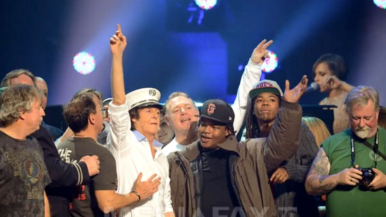 Concert istoric la New York, în favoarea sinistraţilor uraganului Sandy. Paul McCartney a cântat împreună cu Nirvana - VIDEO
