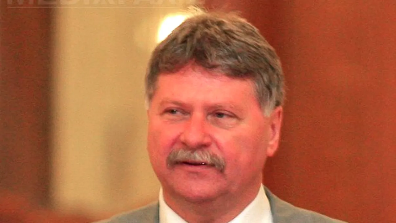 Starea senatorului Verestoy Attila este stabilă. Se ia în calcul posibilitatea unei operaţii la mână